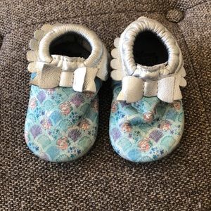 FRESHLY PICKED- DISNEY size 4 – watercolor ariel